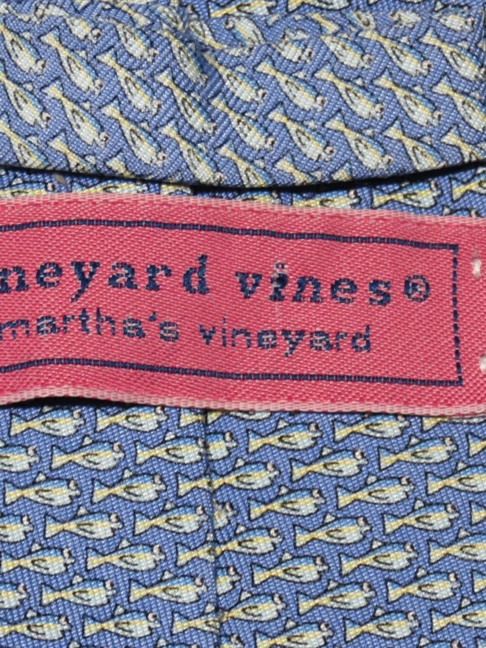 Vineyard Vines Martha’s Vineyard Men’s Tie Fish Motif